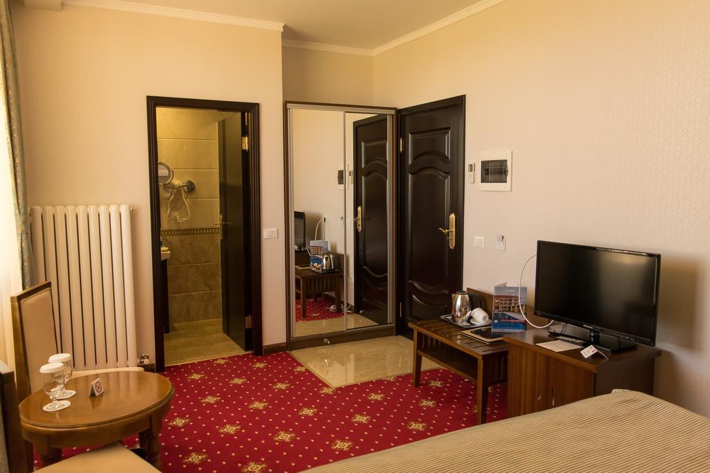 Hotel Elektra Vama Veche Esterno foto